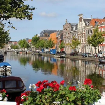 Keycityroom Near Amsterdam & The Hague Homestay