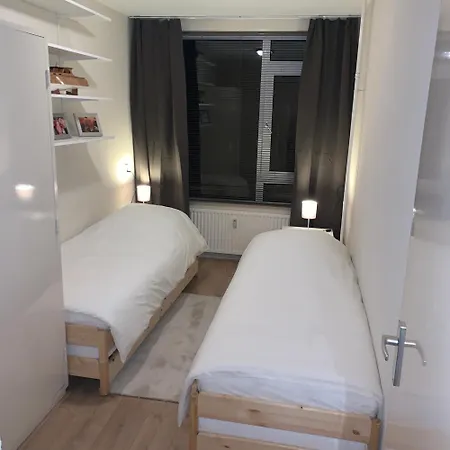 Keycityroom Near Amsterdam & The Hague Homestay